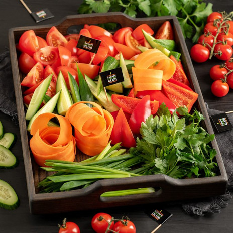 Ассорти свежих овощей и зелени