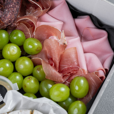  Бокс «К вину раз»